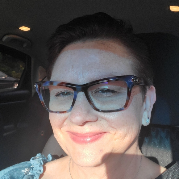 Meet your Posher, Deneen - Picture 1 of 1